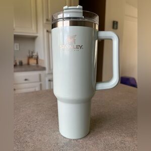 Light metallic blue 40oz Stanley NO STRAW